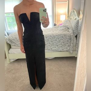 BCBGMAXAZRIA Strapless Crepe Gown
